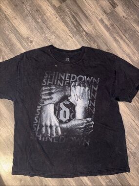 Shine down tour merch 2012  a Graphic Band Tee - XL